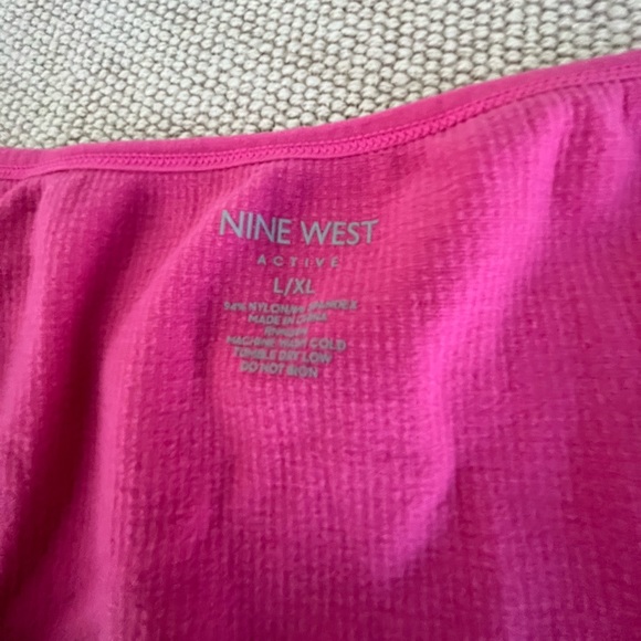 Nine West- Active sports bralette in hot pink- Size L/XL - Picture 5 of 5